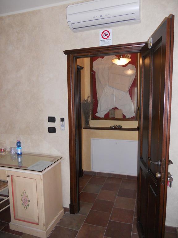 آستي B&B Cascina Rossa الغرفة الصورة