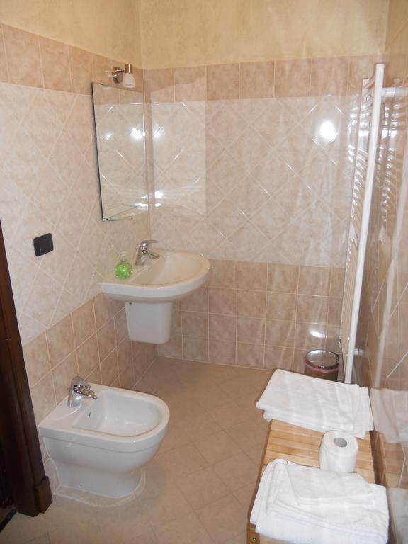 آستي B&B Cascina Rossa الغرفة الصورة