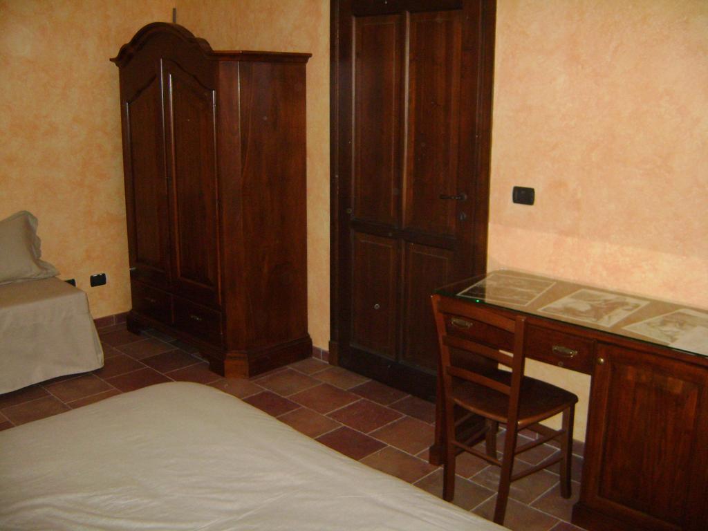 آستي B&B Cascina Rossa الغرفة الصورة